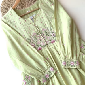 Women’s Light Green Floral Embroidered Long Kurti – Pastel Ethnicwear with White-Pink Motifs & Sleeve Detailing
