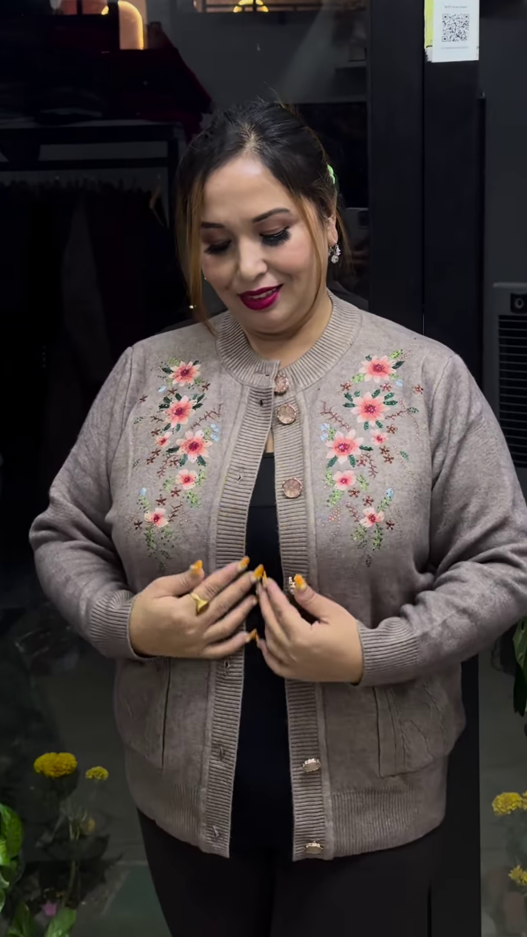 Embroidered Floral Cardigan – Elegant Warmth with Everyday Comfort 🌸🧥