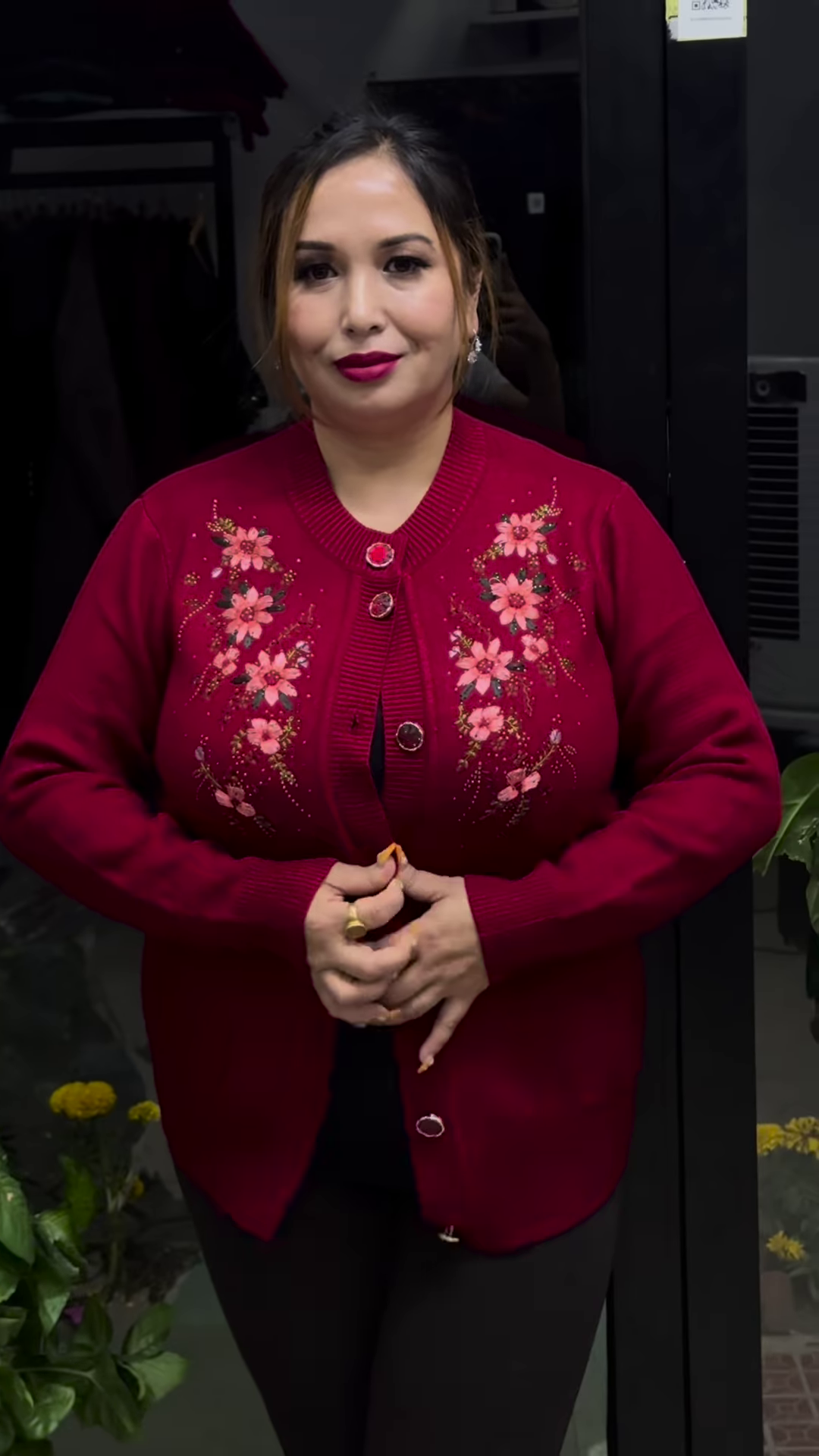 Embroidered Floral Cardigan – Elegant Warmth with Everyday Comfort 🌸🧥 - Image 4