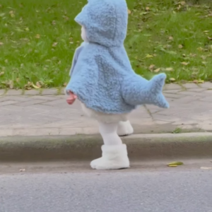 Fluffy Animal-Themed Kids' Costumes 🐰🦈🦕 – Bunny, Shark & Dino Variants