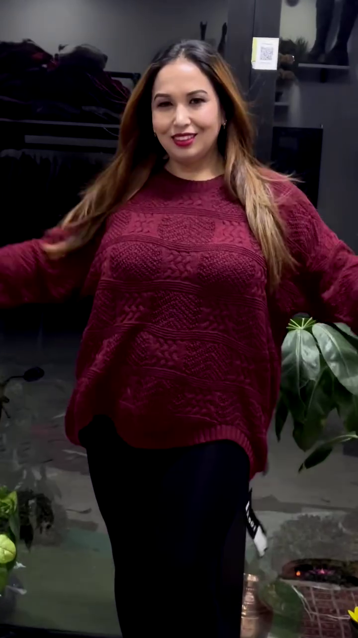 Textured Knit Sweaters 🧶🧥 – White, Maroon & Black Variants with Raised Pattern Detailing - Image 3