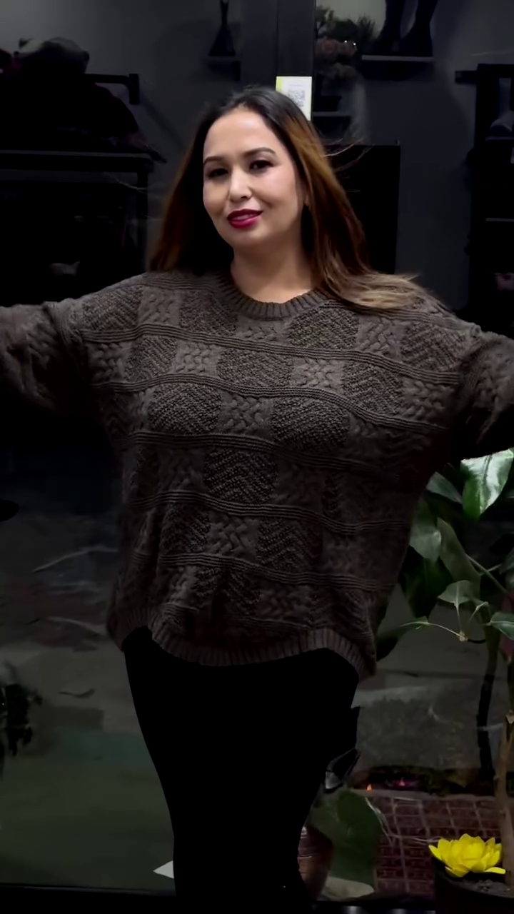 Textured Knit Sweaters 🧶🧥 – White, Maroon & Black Variants with Raised Pattern Detailing - Image 4