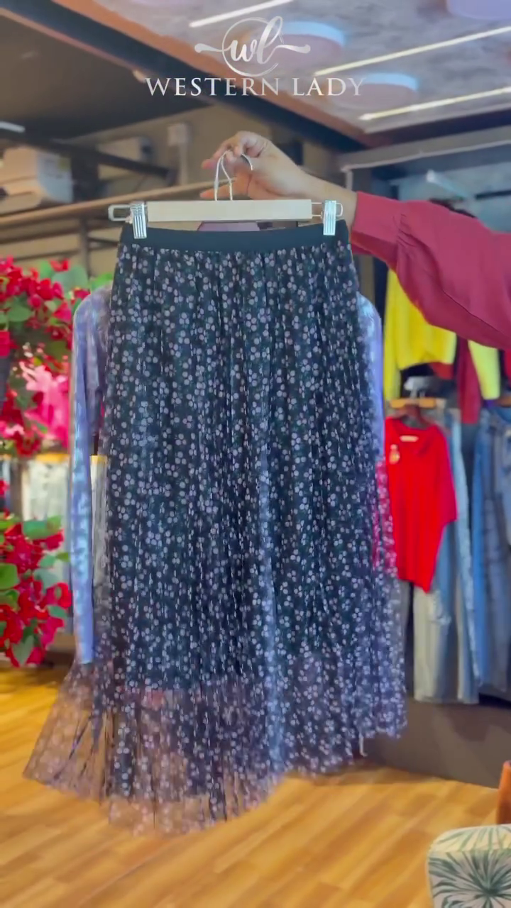 Zigzag Top in Lavender & Floral Mesh Skirt in Black - Image 2