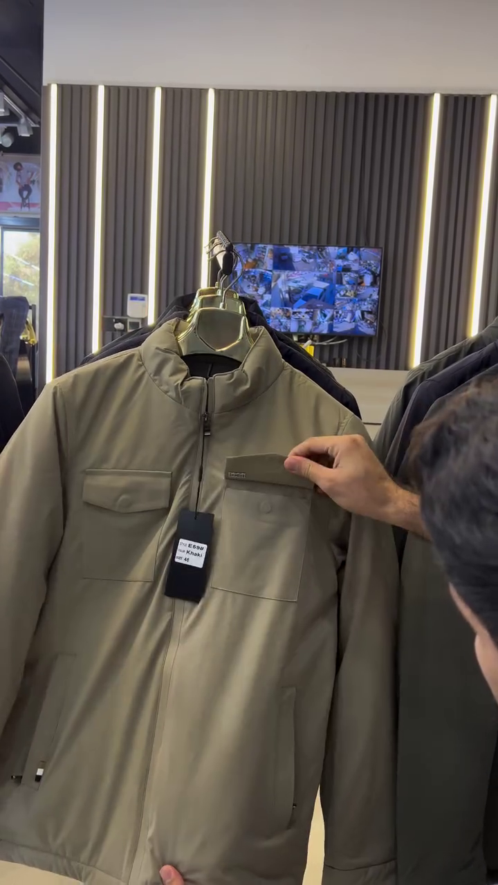 BLACK SLEEVELESS SWEATER WITH GRID SHIRT - Image 2