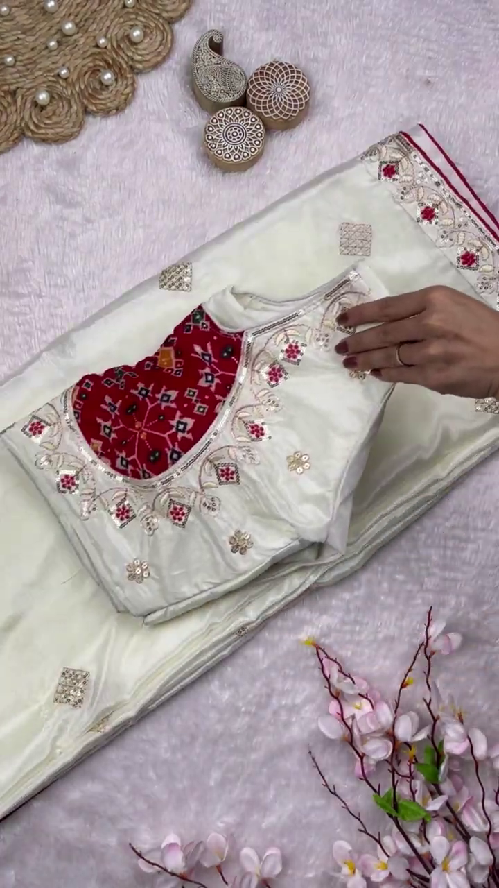 Sun-Kissed Yellow Patola Fusion Saree Set - Image 2