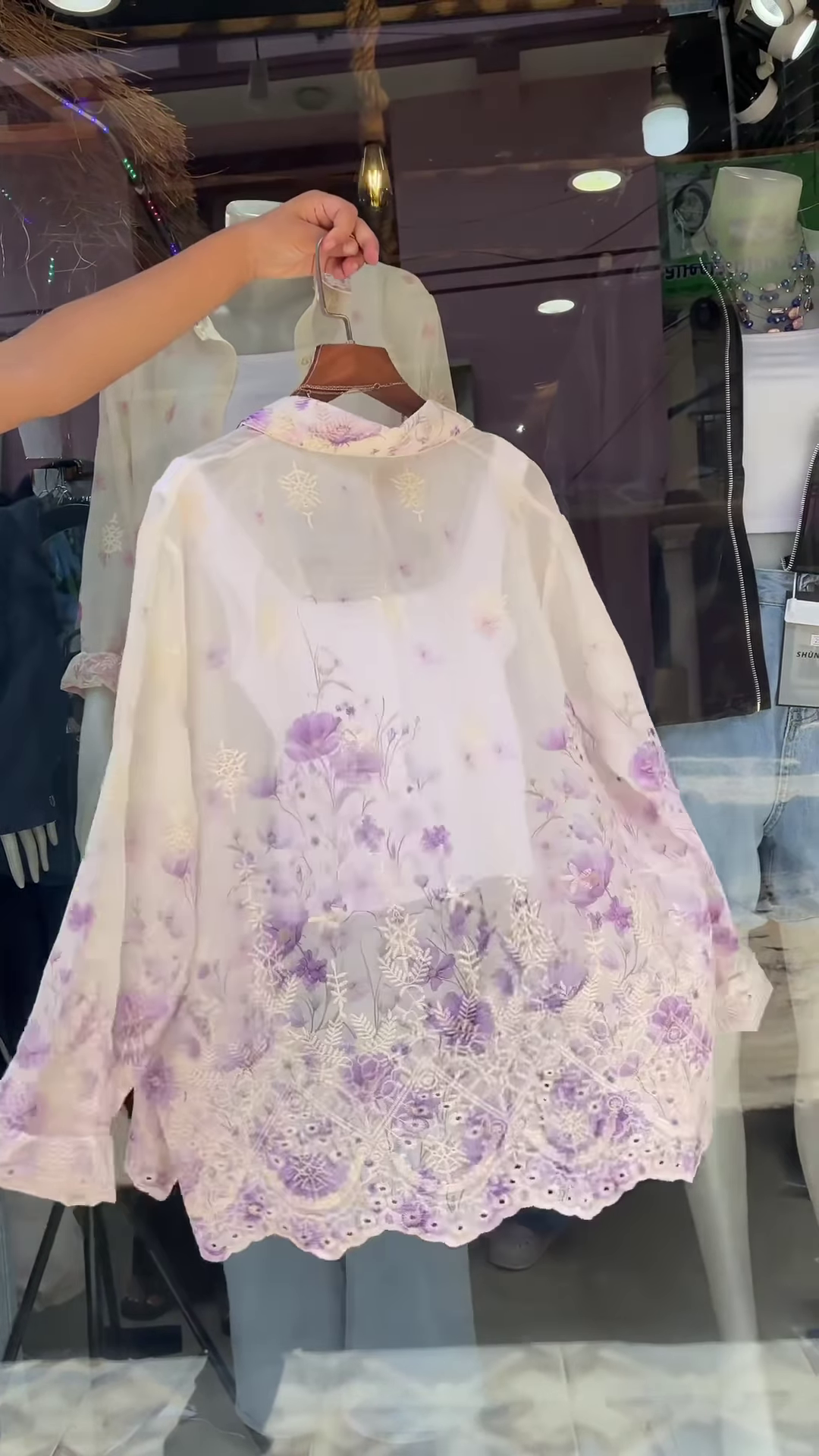 Sheer Floral Lace Blouse in Pink & White – Layered Casualwear for Women - Image 6