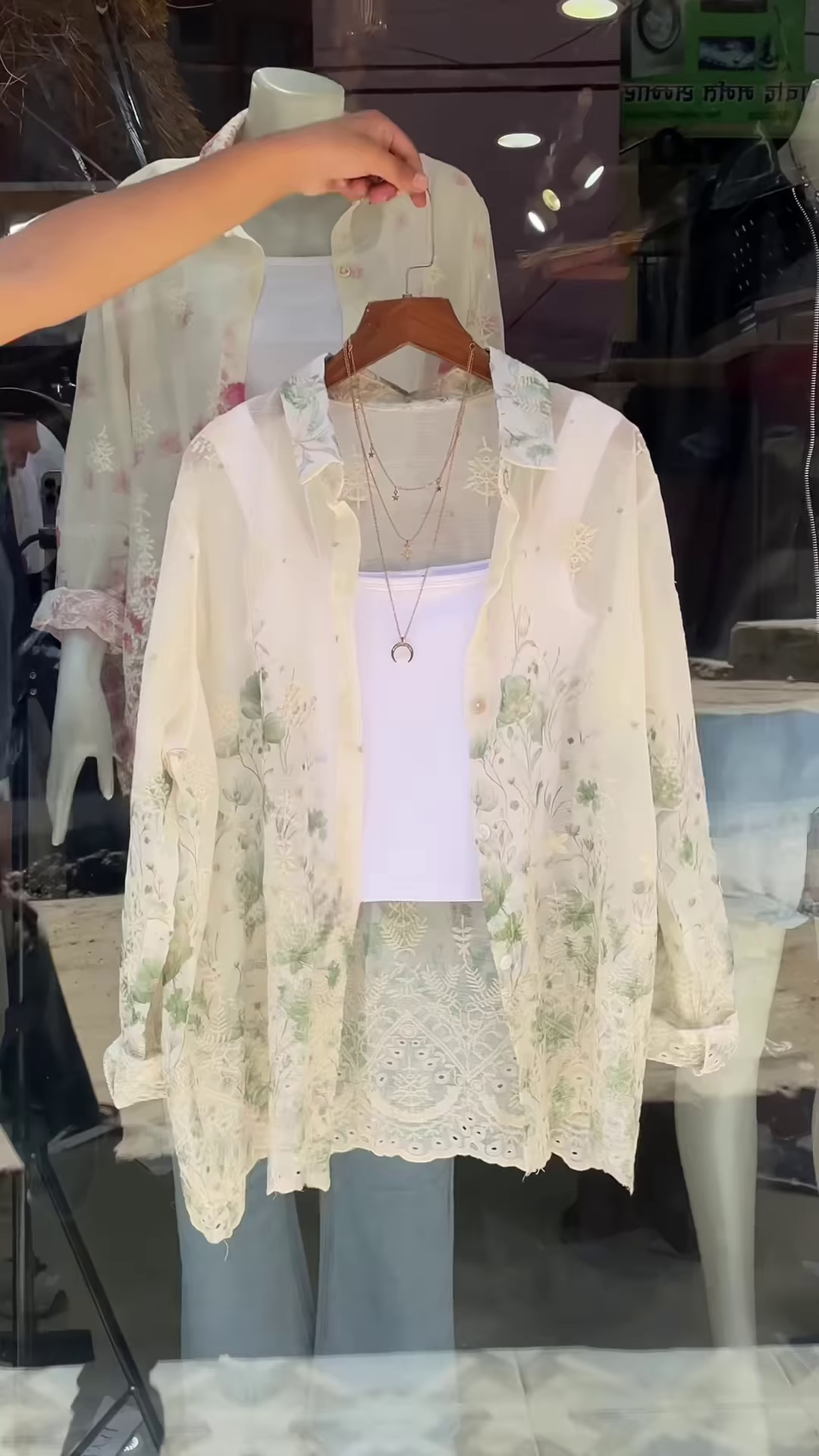 Sheer Floral Lace Blouse in Pink & White – Layered Casualwear for Women - Image 3