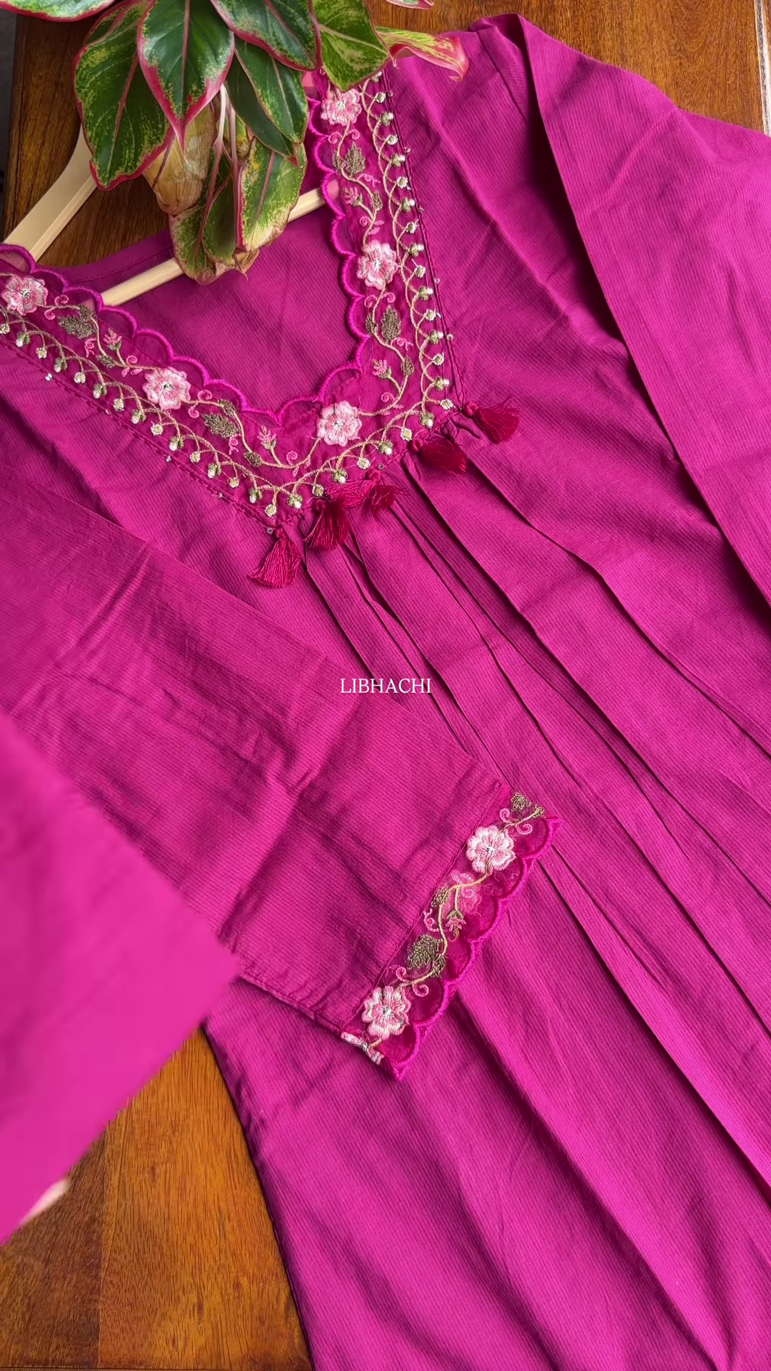 Green Pleated Kurta with Pink Floral Embroidery – Festive Ethnicwear for Women - Image 4