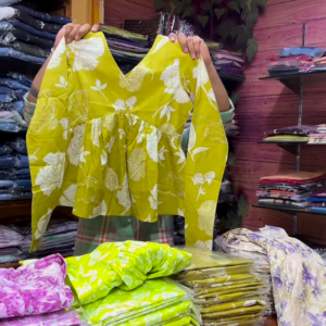 Green Floral Printed V-Neck Blouse with Long Sleeves for Women