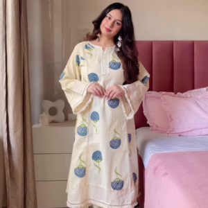 Cream Kurta with Black Embroidered Floral Dupatta – Elegant Ethnic Set for Women