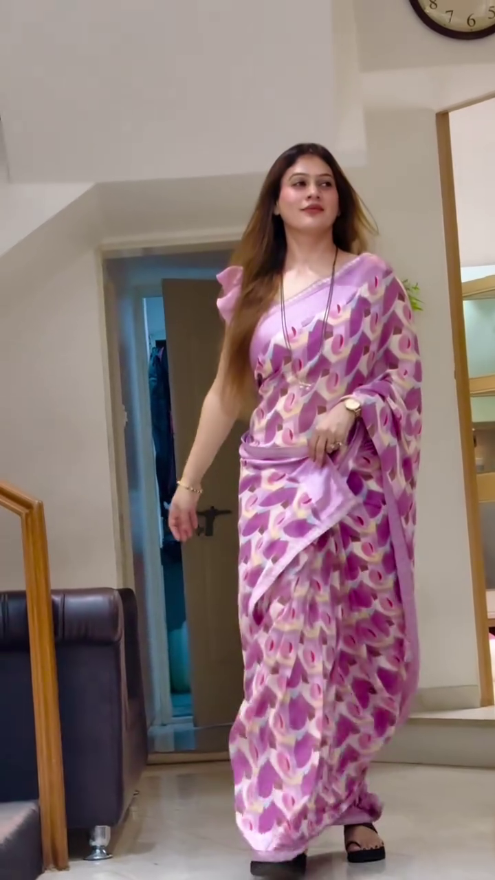 Chic Abstract Print Purple Saree – Lightweight & Trendy Daily Wear Drape