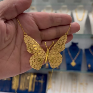 Elegant Butterfly Pendant Necklace – Intricately Designed Gold-Tone Jewelry for Women