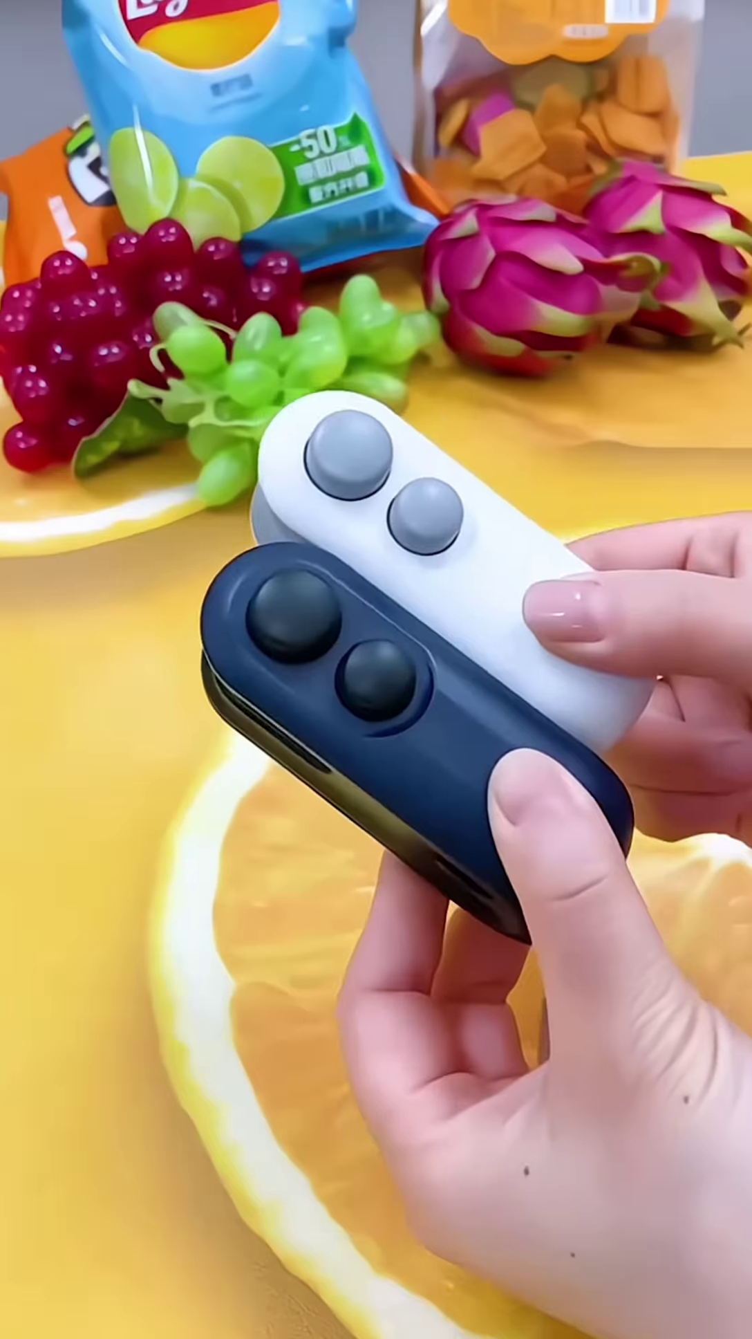 Portable Mini Heat Sealer – Reseal Bags in Seconds for Freshness On-the-Go - Image 3