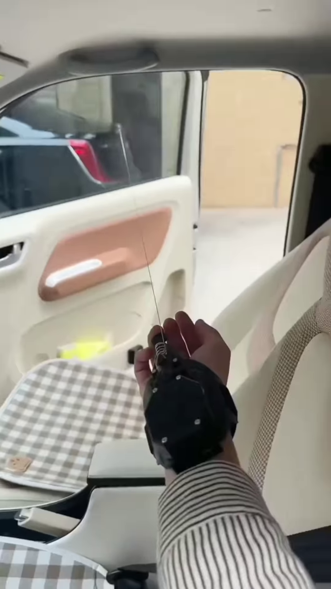 Toy Web Shooter Glove for Kids - Pretend Play Superhero Accessory - Image 2