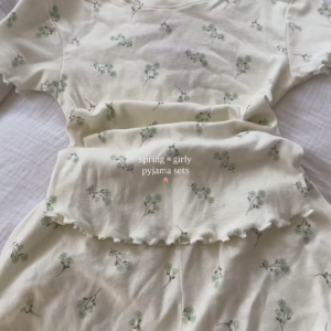 Soft Floral Print Women's Short Pajama Set with Ruffle Hem Details