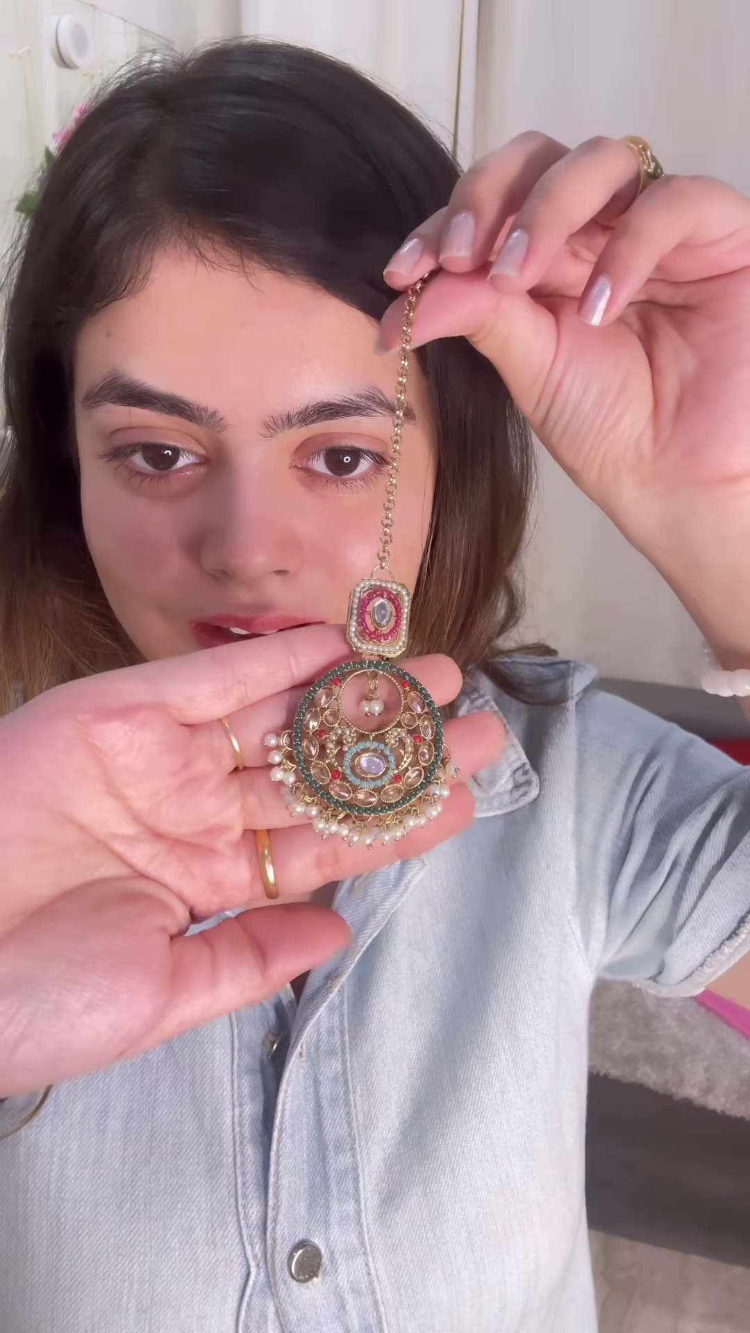 Exquisite Kundan Choker Necklace with Intricate Detailing and Pearl Drops - Image 3