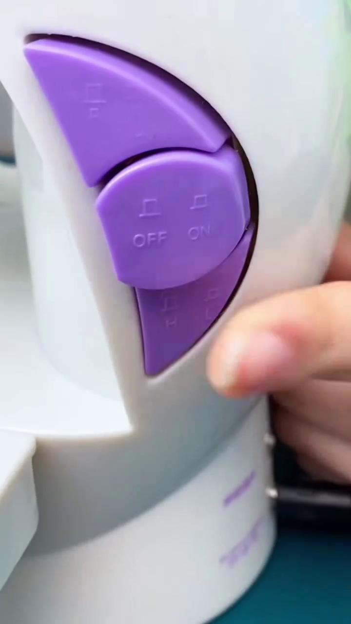 Portable Mini Sewing Machine with Foot Pedal - Compact and Lightweight - Image 5