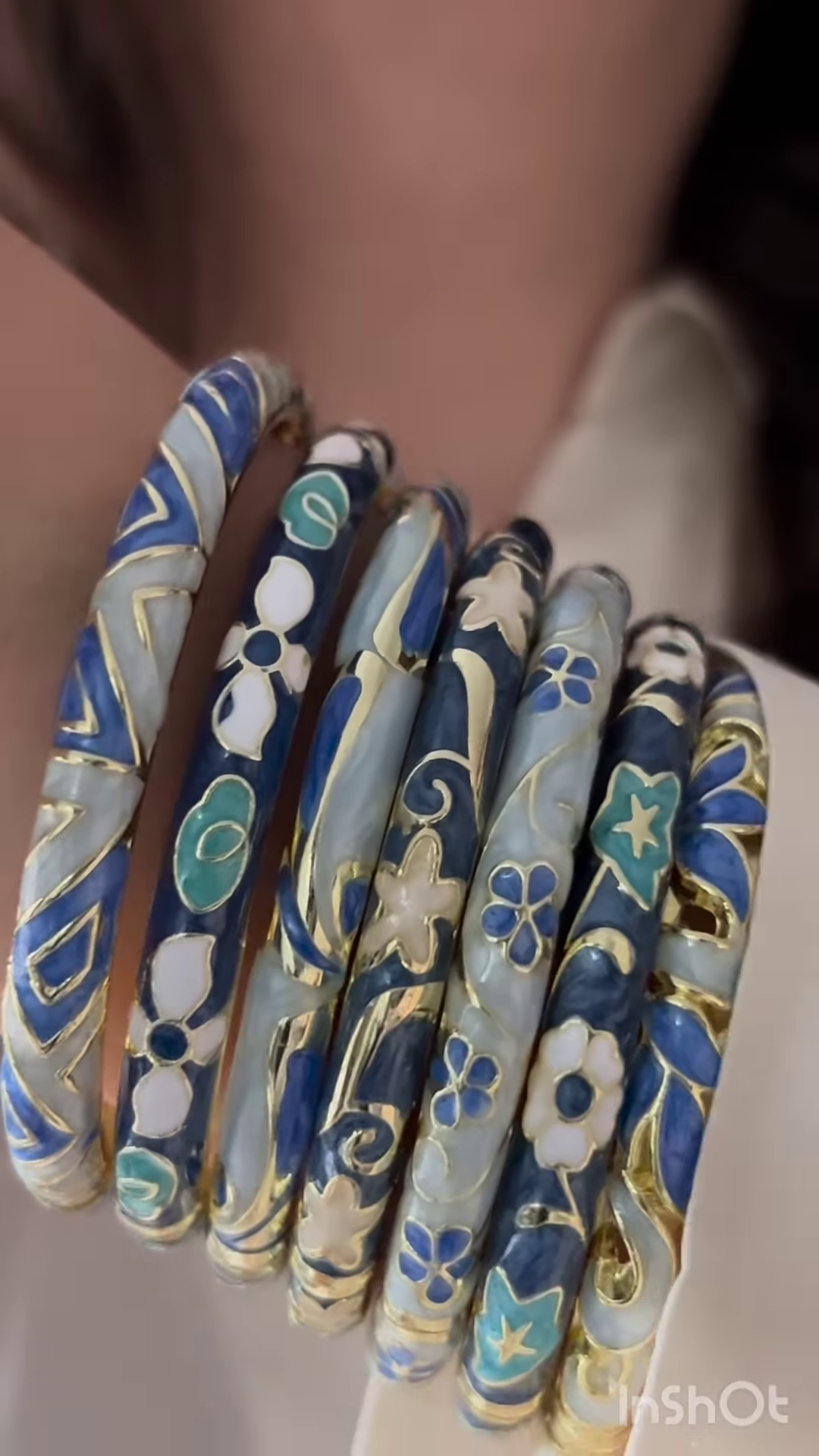 Set of Six Vintage-Inspired Enamel Bangles with Floral and Geometric Designs - Image 3