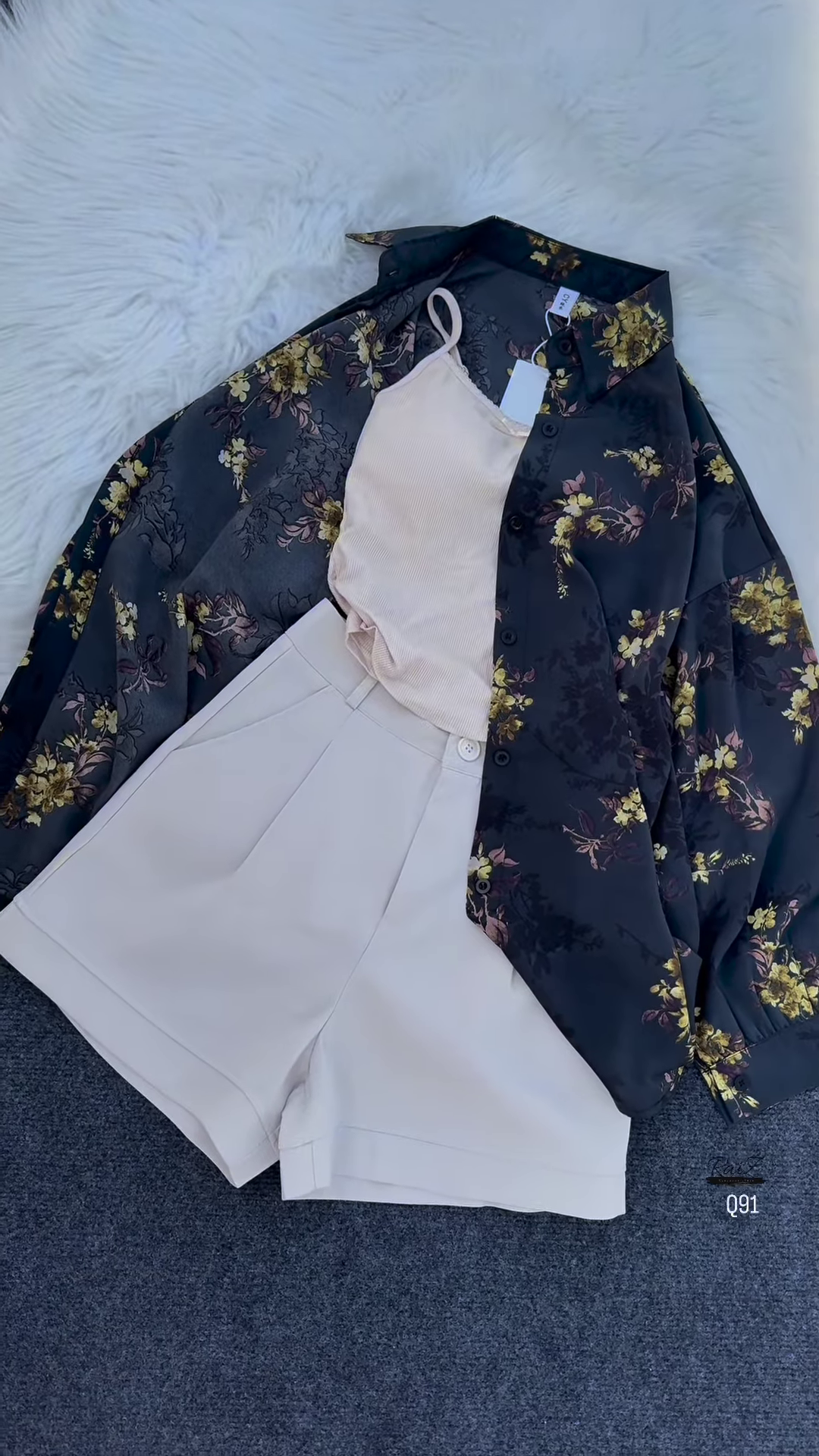 Floral Print Long-Sleeved Shirt with Tank Top and High-Waisted Shorts Set - Image 3