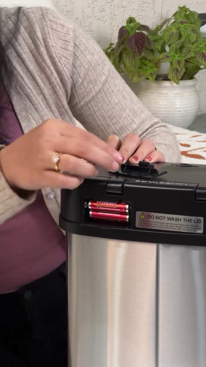 Automatic Touchless Sensor Trash Can for Hygienic Waste Disposal - Image 2