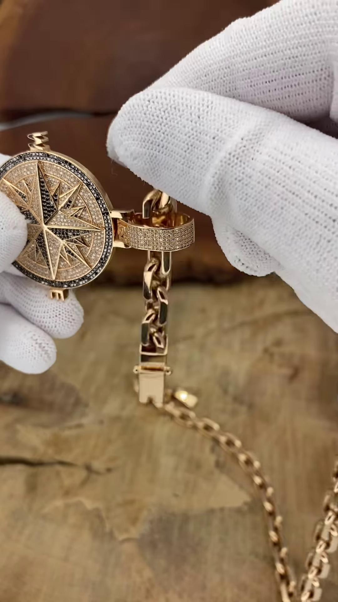 Statement Gold-Toned Compass Pendant Necklace with Intricate Detailing - Image 2