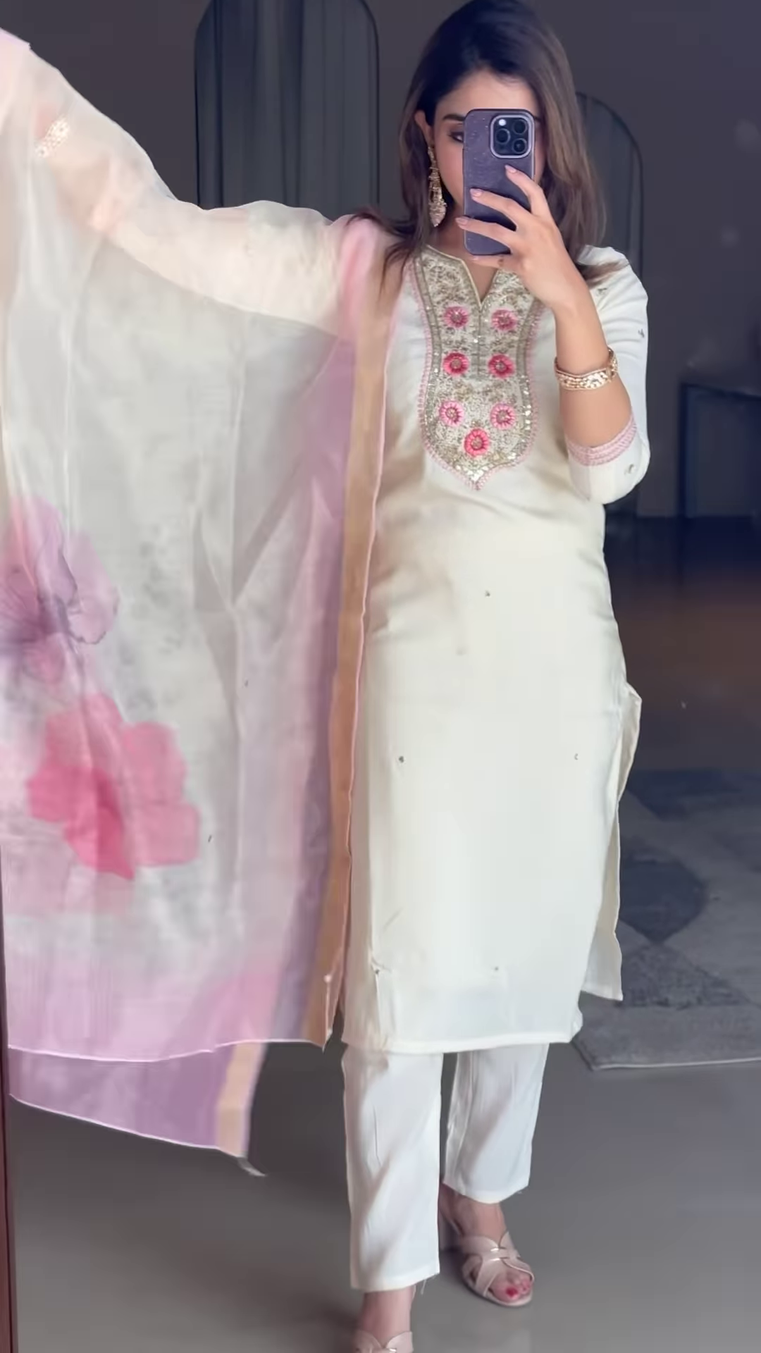 Elegant Off-White Embroidered Kurti Set with Contrasting Dupatta - Image 2