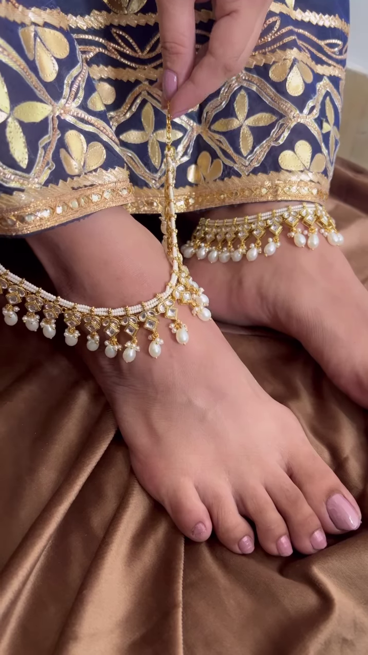 Exquisite Gold-Toned Traditional Anklets with Sparkling Uncut Stone Accents and Dangle Bells - Image 3