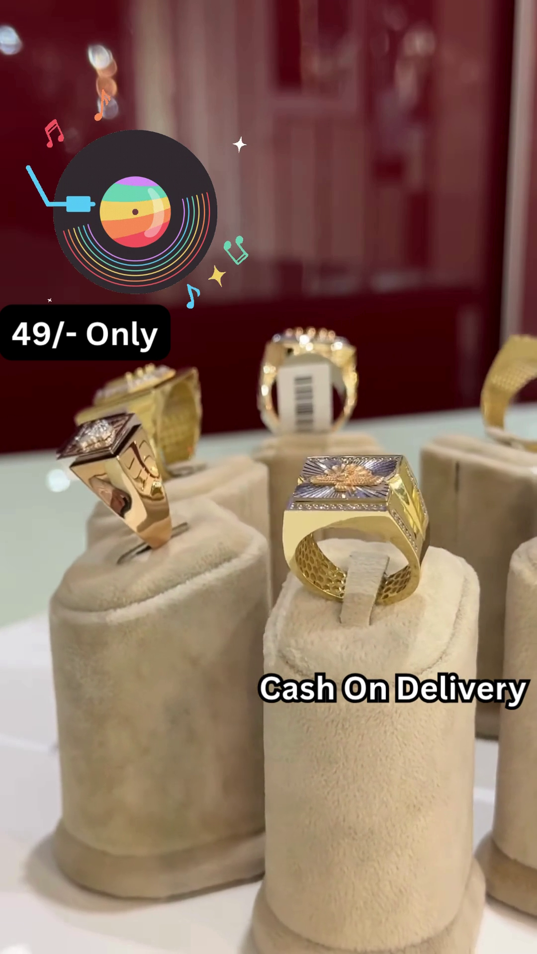 Bold Gold-Toned Statement Ring with Intricate Textured Design for Men - Image 7