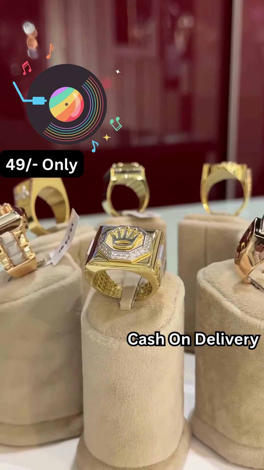 Bold Gold-Toned Statement Ring with Intricate Textured Design for Men - Image 5