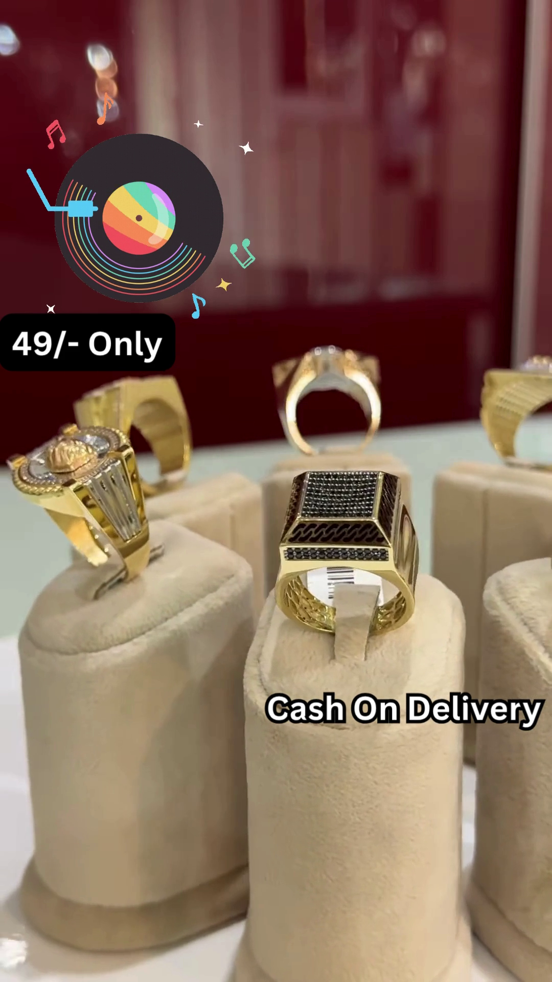 Bold Gold-Toned Statement Ring with Intricate Textured Design for Men - Image 2