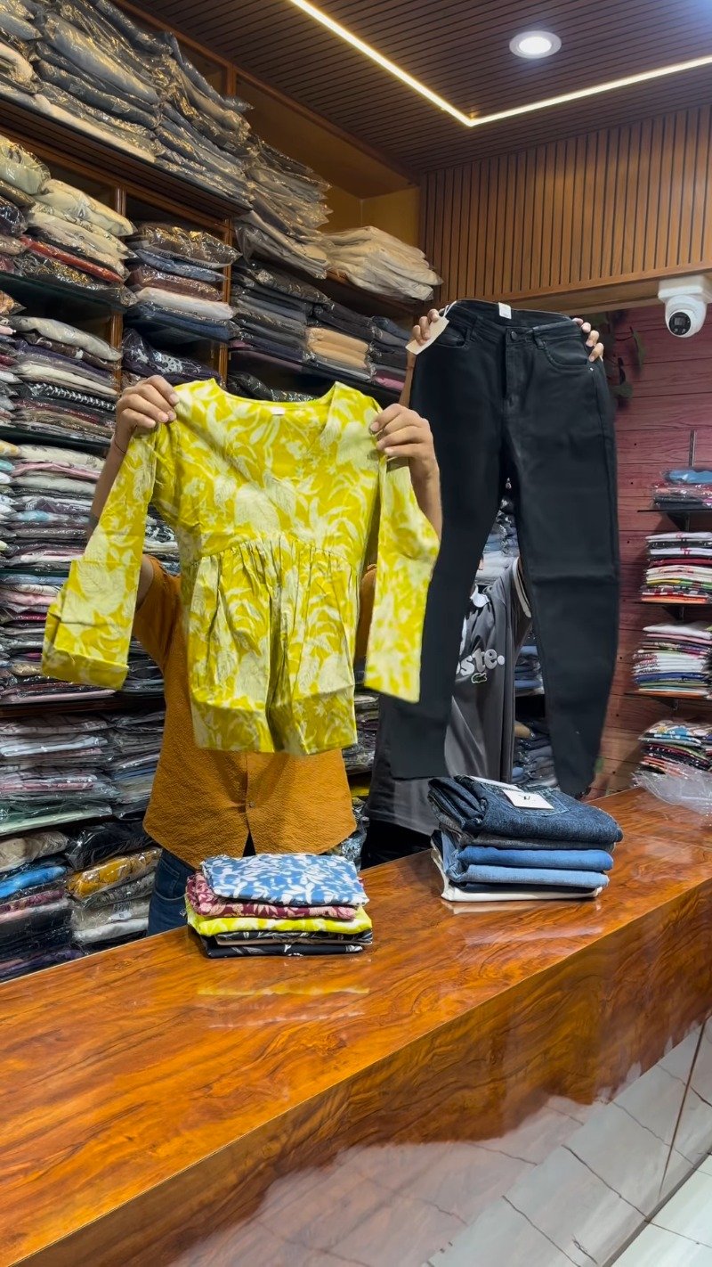 Floral Print Peplum Kurti & Denim Jeans Co-ord Set – Available in Burgundy, Black, Yellow, Mustard & Blue